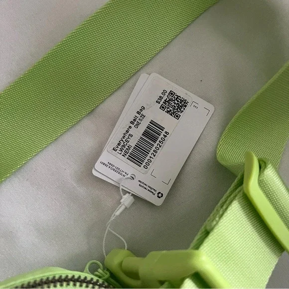 🆕 Lululemon ORIGINAL OG Everywhere Belt Bag - NEMI Neo Mint - Picture 4 of 8